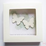 Kartka ŚLUBNA z motylami - kremowe pudełko - Kremowo-zielona kartka na ślub z motylami