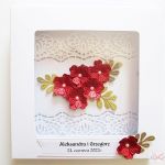 Kartka SLUBNA z czerwonymi kwiatami - Biało-czerwona kartka na ślub z kwiatami
