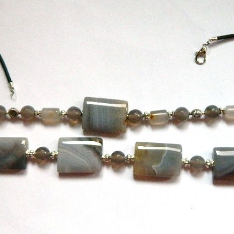 Uspokajający szary agat, elegancki naszyjnik i bransoletka, zestaw biżuterii