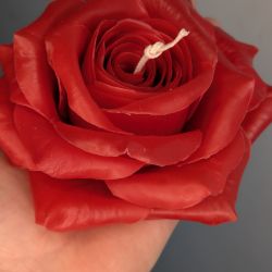 Świeca kwiat róży  z wosku pszczelego 