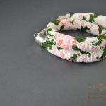 Naszyjnik z delikatnymi różami - sznur koralikowy w róże