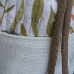 Sztruksowy workoplecak w kwiaty z kieszeniami I - 