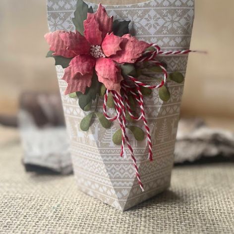 055,pudełeczko na prezent świąteczny ,mikołajkowy