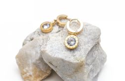 Oryginalne kolczyki pozłacane z kryształami Golden Calendar.