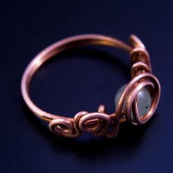 Miedziany pierścionek z prehnitem - rozmiar 18