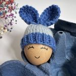 Czapeczka na jajka wielkanocne, uszy (nieb-błęk) - Czapeczka z uszami zająca na jajka wielkanocne