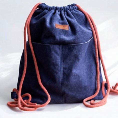 Granatowy workoplecak z kieszeniami