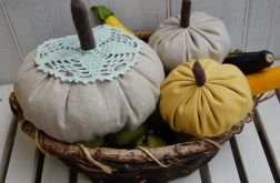 Mimozami jesień się zaczyna - rustykalna, lniana dynia