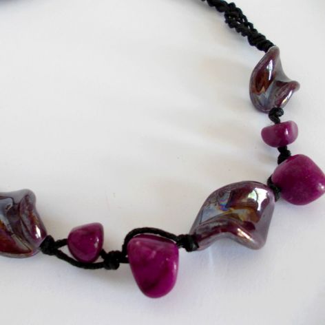 Naszyjnik ceramiczny - fiolety z czernią