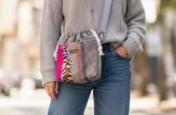 Szara listonoszka z kominem kolorowa panterka