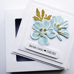 Subtelna kartka na ślub handmade z kwiatami 