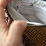 Miodowa mini kopertówka z plecionki - 