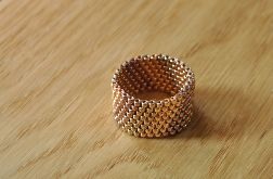 Pierścionek koralikowy złoty 6