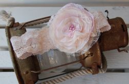 Retro opaska niemowlęca w delikatnym beżu i różu