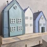 Niebieskie, drewniane domki hand made na klucze - 