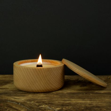Sojowa świeca zero waste w drewnie klonowym