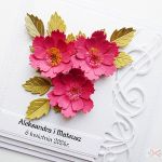 Kartka ŚLUBNA z malinowymi kwiatami - Kartka ślubna z ręcznie robionymi kwiatami