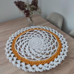 Serweta szydełkowa na stolik ze sznurka 60cm