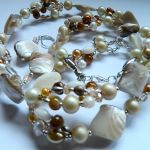 Kremowy zestaw z perłami, piękna biżuteria - 