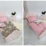 Różowe łóżko dla lalki lub misia - drewniane łóżko dla lalki