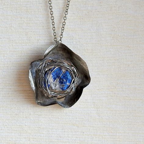 Zawieszka z kamieniem naturalnym- lapis lazuli