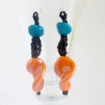 Wiszące kolczyki ceramiczne - pomarańczowy z turkusem - 