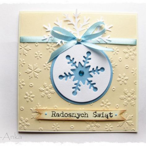 Kartka świąteczna ze śnieżynkową bombką