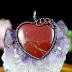 Miedziany wisior z heliotropem czerwony serce - miedziany wisior wire wrapped krwawnik