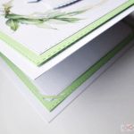 Kartka PAMIĄTKA CHRZTU w bieli z zielenią #1 - Pamiątka Chrztu Świętego z białą szatką