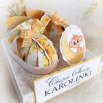 Kartka w pudełku na Roczek, Box na Chrzest - Buciki dla dziewczynki