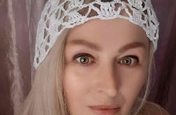 Ażurowa czapka na lato z bawełny, biała