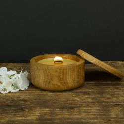 Sojowa, zapachowa świeca w drewnie dębowym