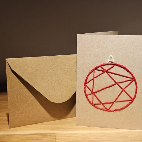 Kartka świąteczna - haftowana - bombka - wzór 1