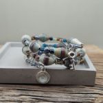 Bransoletka Sekretny Ogród – ręcznie robiona bransoletka z papierowych koralików i zawieszek - 2