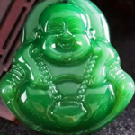 Zielony Jadeit chiński - wisiorek Budda Maitreya - 