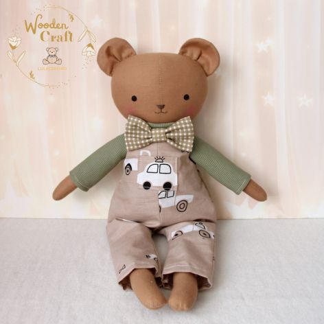 Miś Tymuś w ogrodniczkach przytulanka prezent