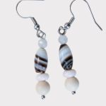 kolczyki biało brązowe - bez tła