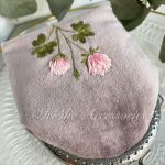 Portmonetka damska “Kwiat koniczyny”, welurowa haftowana ręcznie - 