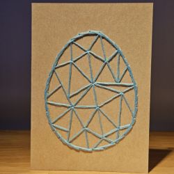 Kartka Wielkanocna - ręcznie haftowana - Pisanka turkusowa