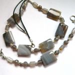 Uspokajający szary agat, elegancki naszyjnik i bransoletka, zestaw biżuterii - 