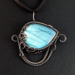 Miedziany wisior z labradorytem oko blue - Oxidized copper wire pendant with Labradorite gift for her gift for mom, gift for her, wire wrapped with leather strap, perfect present