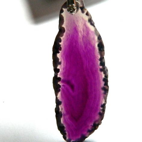 Wisiorek z fioletowym agatem, nieregularny duży plaster