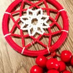Mały łapacz snów- koralikowa mandala - koralikowa mandala