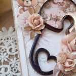 Kartka z agrafką dla dziewczynki - Z boku