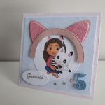 Kartka  na urodziny z prsonalizacją Koci Domek Gabi - Kartka  na urodziny z prsonalizacją Koci Domek Gabi