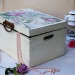 Kufer wielki, pudełko z wiekiem  "stare róże" - shabby chic kufer