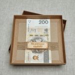 Kartka ślubna, drewno, kraft,pudełko GW1MP3 - dno pudełka z tasiemką na banknoty