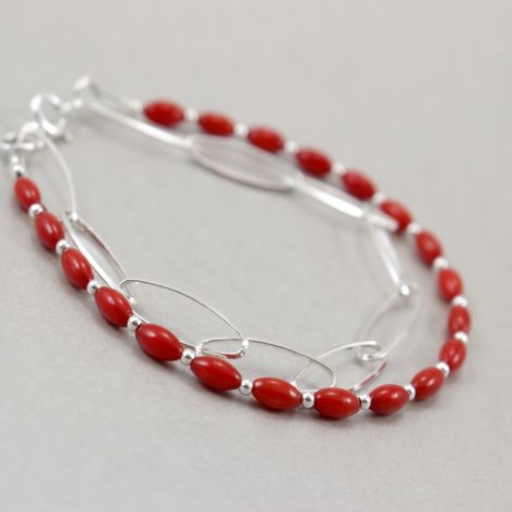 Czerwony koral i srebro - bransoletka łańcuszek