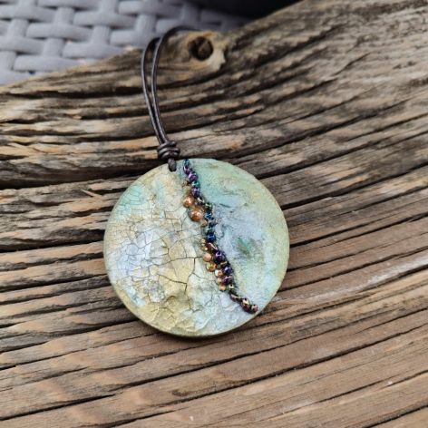 Wisiorek ręcznie robiony - Ziemia Przebudzona