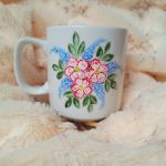 Ręcznie malowany pszczoły i kwiaty kubek 270 ml. - ręcznie malowany